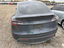 Tesla Model Y 2020 - 2025