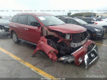 Nissan Pathfinder S/Sv/Sl/Platinum 2015 Red 3.5L