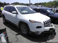 Jeep Cherokee Latitude 2015 White 2.4L