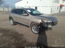 Jeep Cherokee Latitude 2015 Tan 2.4L