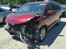 2012 TOYOTA SIENNA LE