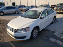 Volkswagen Passat S 2015 White 1.8L 4