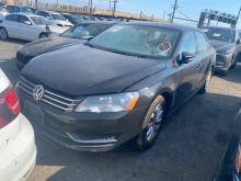 Volkswagen Passat S 2012 Black 2.5L