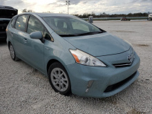 Toyota Prius V 2013 Blue 1.8L