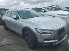 Volvo V90 Cross Country T5 Momentum 2018 Silver 2.0L