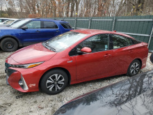 Toyota Prius Prime 2017 Red 1.8L