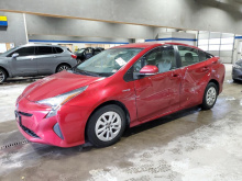 Toyota Prius 2018 Burgundy 1.8L