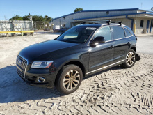 Audi Q5 Premium 2016 Black 2.0L 