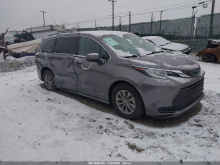 Toyota Sienna Le 2021 Gray 2.5L 