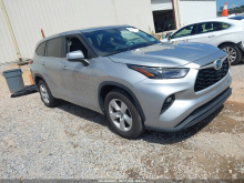 Toyota Highlander Hybrid Le 2022 Silver 2.5L