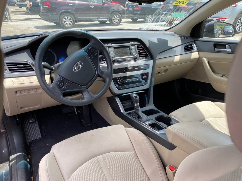 Hyundai Sonata 2.4L Sport 2015 Brown 2.4L