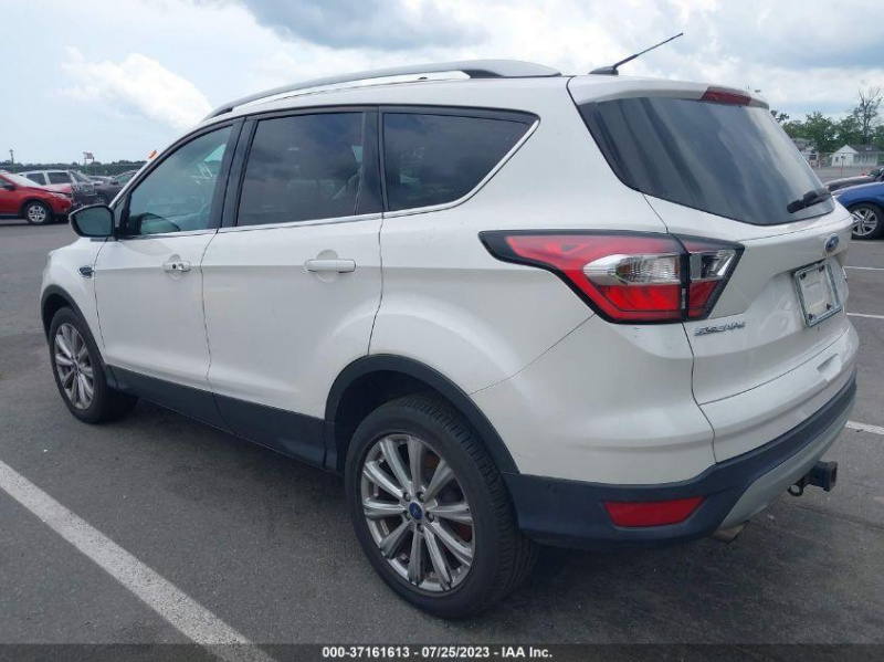 Ford Escape Titanium 2017 White 1.5L