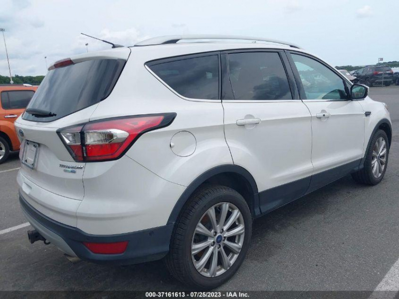 Ford Escape Titanium 2017 White 1.5L