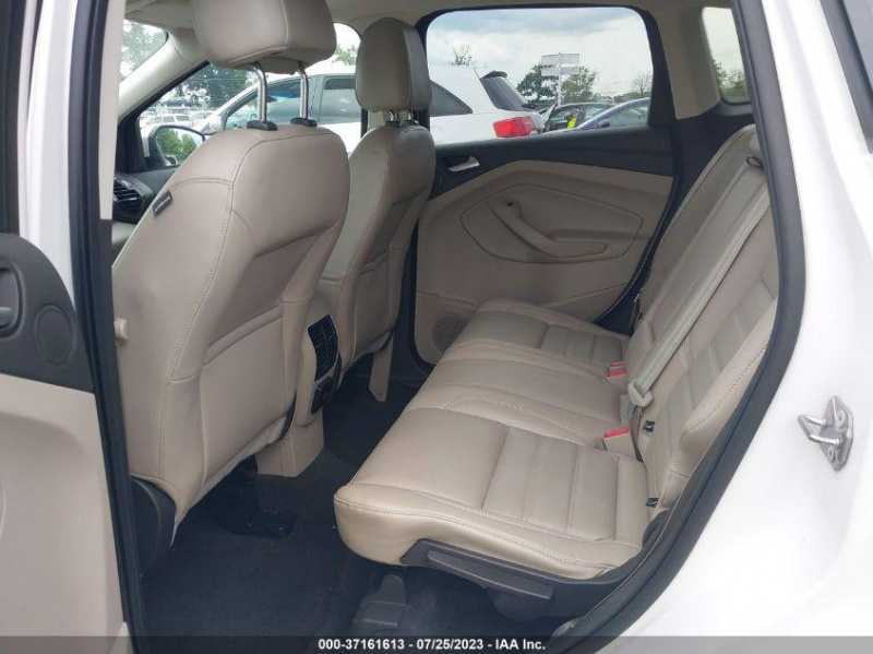 Ford Escape Titanium 2017 White 1.5L