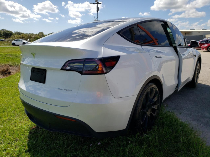 Tesla Model Y 2020