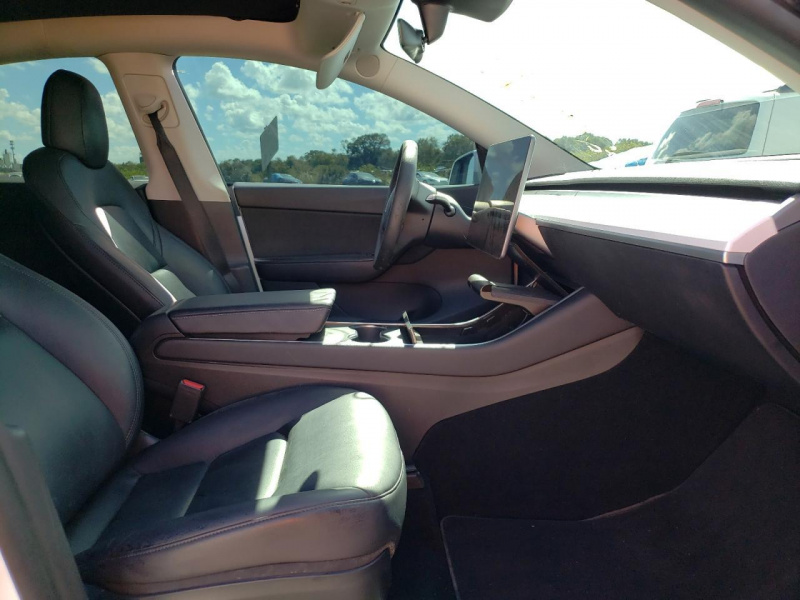 Tesla Model Y 2020