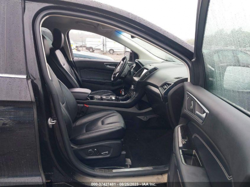 Ford Edge Titanium 2019 Black 2L