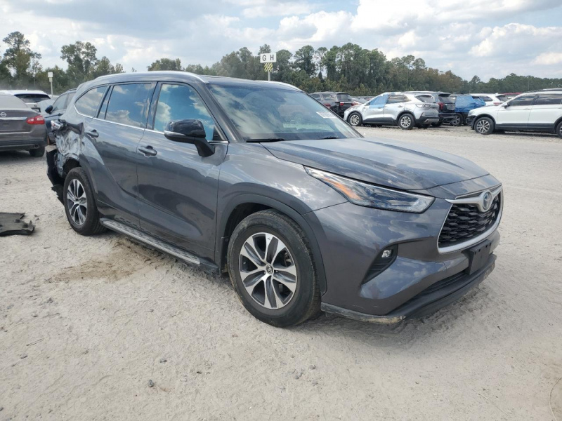 Toyota Highlander Hybrid Xle 2022 Gray 2.5L