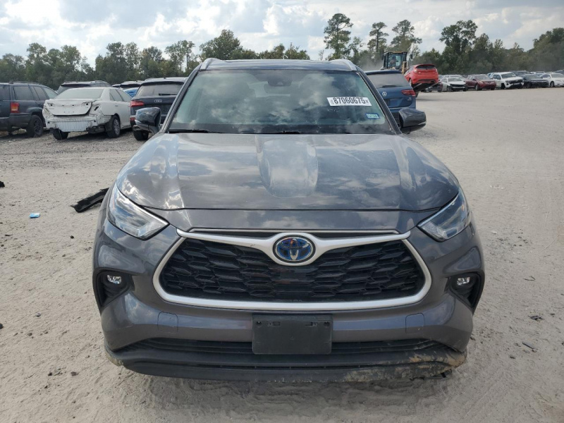 Toyota Highlander Hybrid Xle 2022 Gray 2.5L