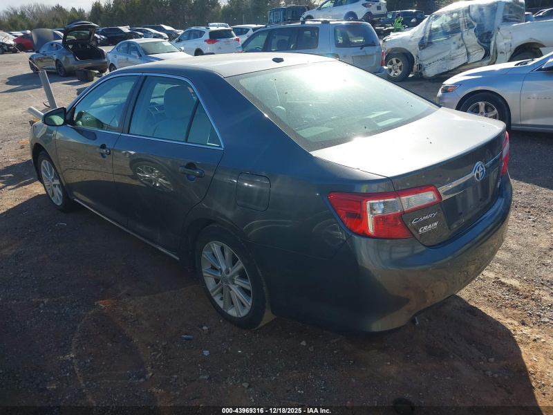 Toyota Camry Hybrid/Le/Xle 2014 Gray 2.5L