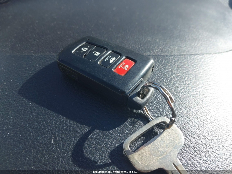 Toyota Camry Hybrid/Le/Xle 2014 Gray 2.5L