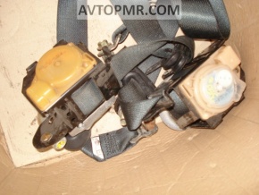 Nissan 350z driver's seat belt
