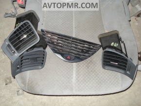 Subaru B10 Tribeca left air duct