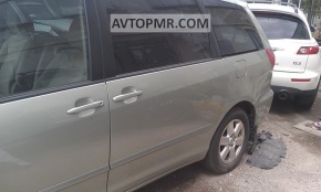 Rear left door glass for Toyota Sienna 04-10