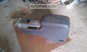 Central console with armrest and cup holders for Toyota Solara 2.4 04-08