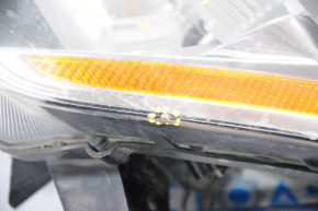 Nissan 350z 2005 front right headlight, bare xenon, broken mounts, crack, scratches, no covers