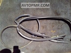 Mitsubishi Galant 04-12 front right door seal