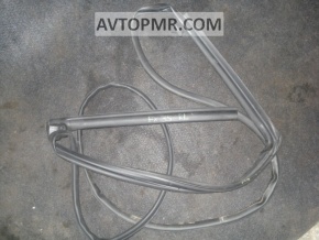 Rear left door seal for Infiniti FX35 FX45 03-08
