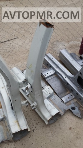 Infiniti FX35 FX45 03-08 white right center pillar