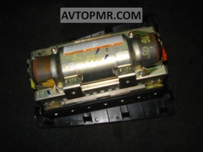 Passenger airbag in the dashboard of the Mazda6 2003-2008