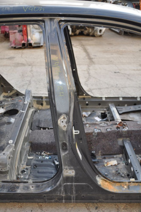 The central right body pillar of a Toyota Camry v40 on the body