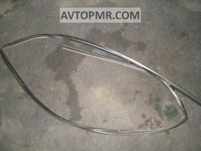 Front right windshield seal for Toyota Sienna 2010