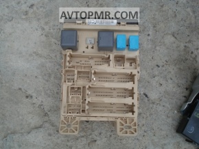 Lexus RX300 RX330 04-09 underhood fuse box