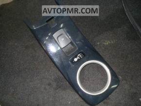 Nissan Leaf 11-12 gearshift lever cover with handbrake button