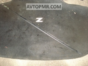 Door-glass molding, central front left, Nissan Leaf 11-12