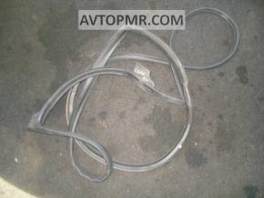 Front left door seal for Nissan Leaf 11-12