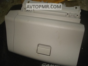 Nissan Leaf 11-12 glove compartment