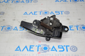 Toyota Prius 2009 hood lock