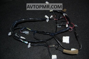 Nissan Leaf 11-12 tailgate wiring