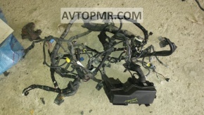 Toyota Camry v40 hybrid underhood wiring with fuse box