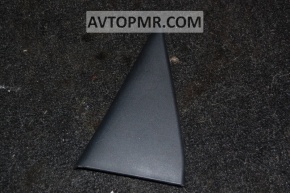 Corner of the rear right door of the Mazda CX-7 06-12