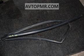 Rear right window seal for Mazda CX-7 06-12