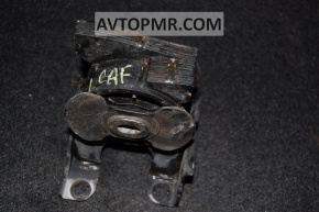 Nissan Leaf 11-12 center rear engine mount
