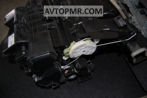 Nissan Leaf 11-12 heater assembly