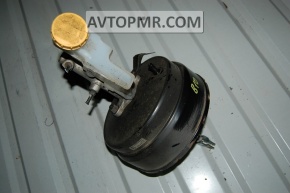 Subaru B10 Tribeca brake master cylinder with reservoir