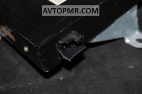 The satellite radio connector on the Mercedes X164 GL W164 ML is broken.